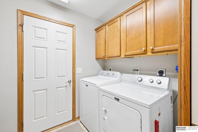 4733 W High Ridge Road, Lincoln, NE 68522