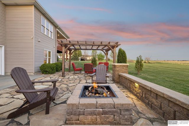 4733 W High Ridge Road, Lincoln, NE 68522