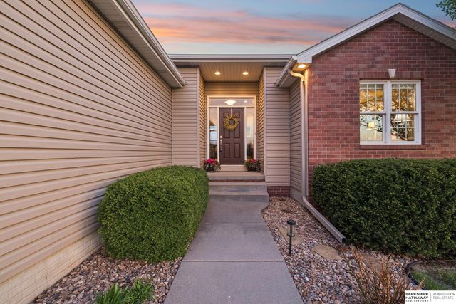 4733 W High Ridge Road, Lincoln, NE 68522