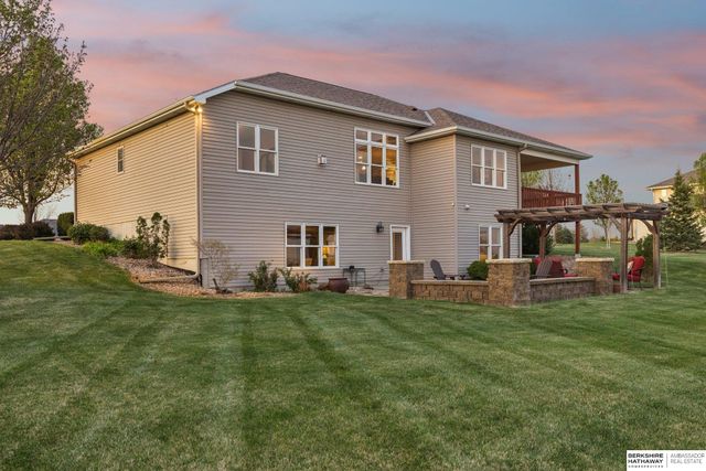 4733 W High Ridge Road, Lincoln, NE 68522