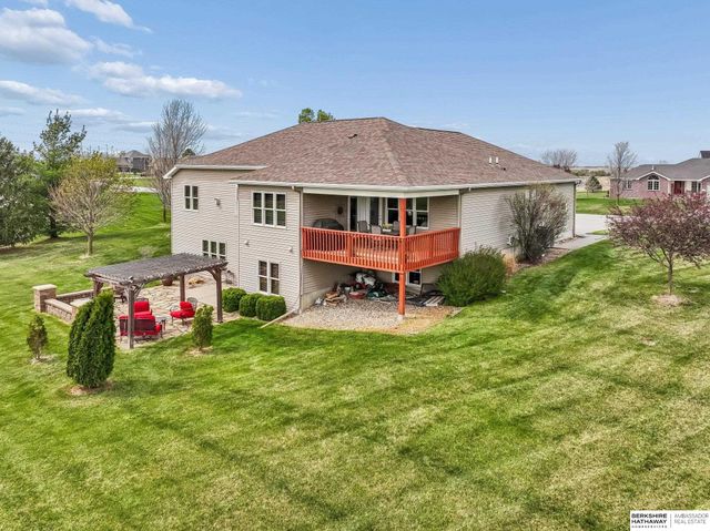 4733 W High Ridge Road, Lincoln, NE 68522