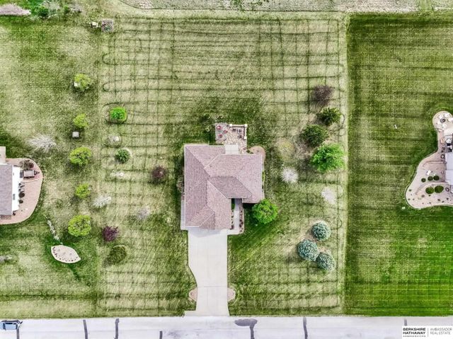 4733 W High Ridge Road, Lincoln, NE 68522