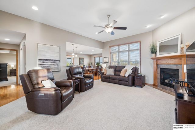 4733 W High Ridge Road, Lincoln, NE 68522