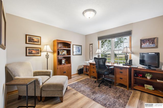 4733 W High Ridge Road, Lincoln, NE 68522