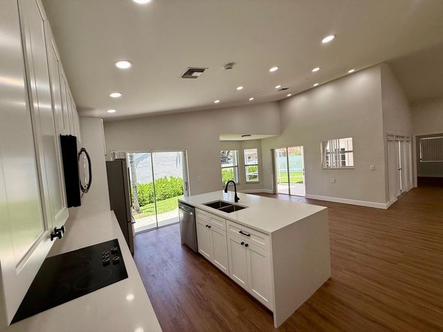 326 NW 47th Terrace, Deerfield Beach, FL 33442