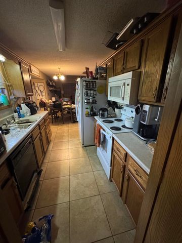 1278 1280 W Butterfield Drive, Nixa, MO 65714