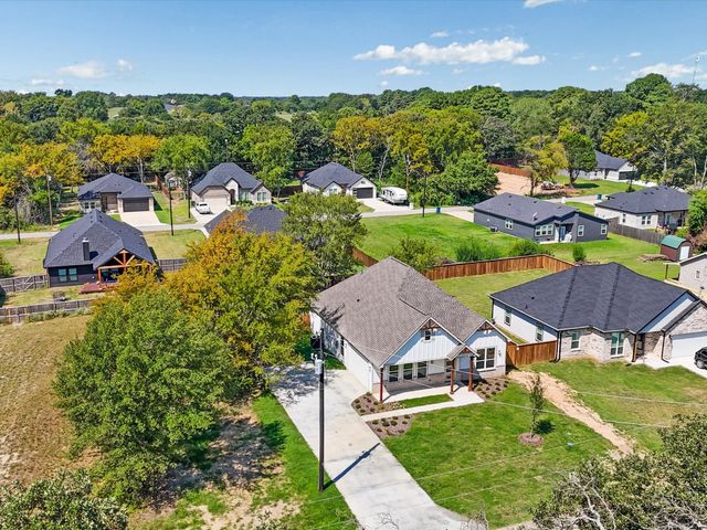 317 Kapuna Drive, Tool, TX 75143