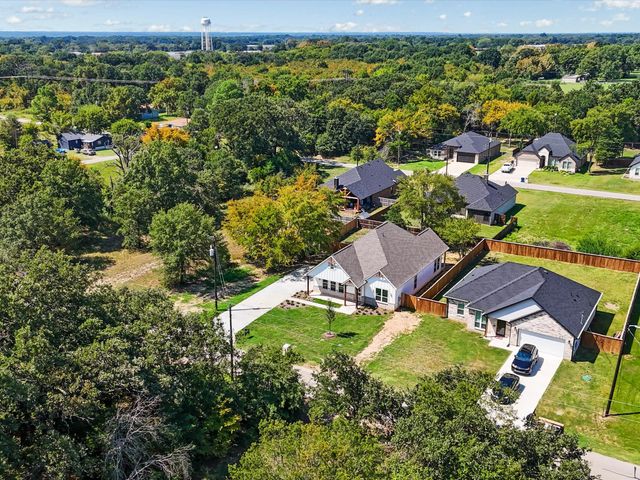 317 Kapuna Drive, Tool, TX 75143