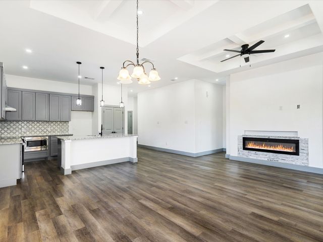 317 Kapuna Drive, Tool, TX 75143