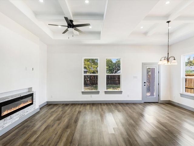 317 Kapuna Drive, Tool, TX 75143