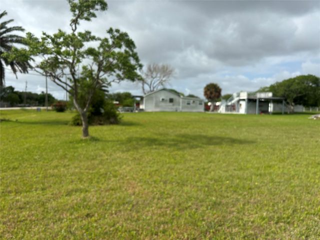 436 9th Street, San Leon, TX 77539