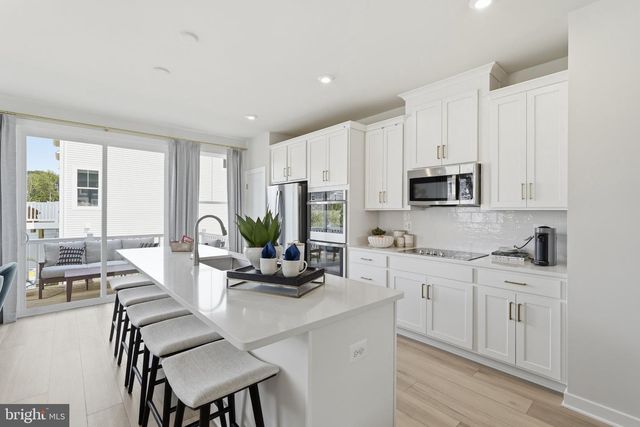 10791 PENNYWELL GARDEN RD, Manassas, VA 20112