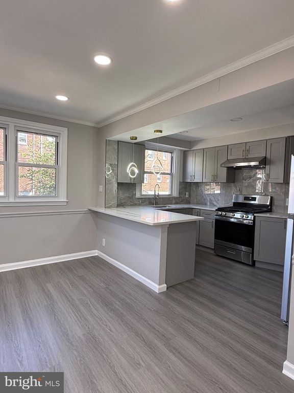 8100 TERRY ST, PHILADELPHIA, PA 19136 — exterior