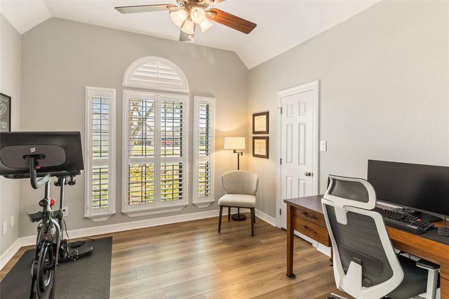 105 Gadwall Drive, Clute, TX 77531