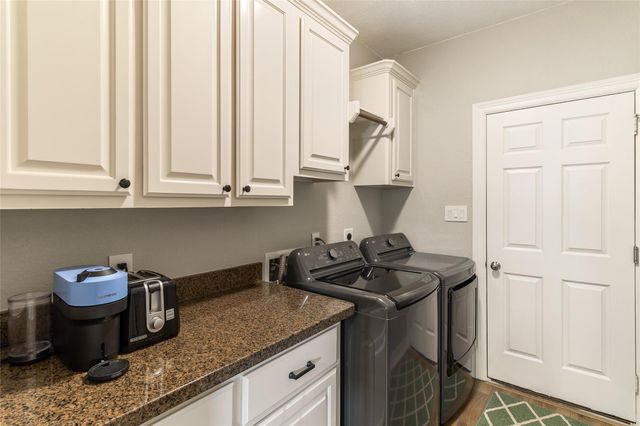 105 Gadwall Drive, Clute, TX 77531