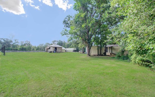 706 Cr 3141 E, Cleveland, TX 77327