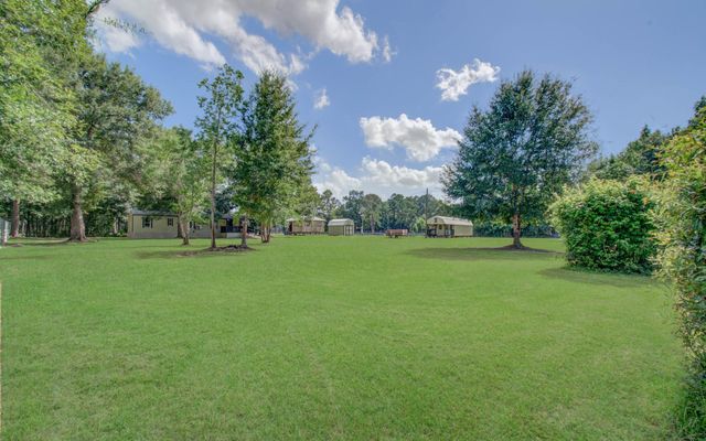 706 Cr 3141 E, Cleveland, TX 77327