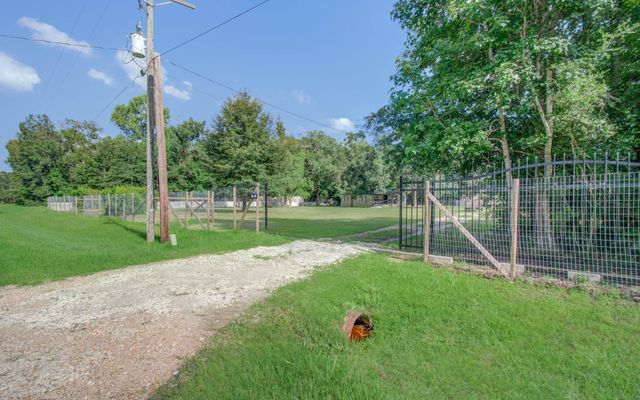 706 Cr 3141 E, Cleveland, TX 77327