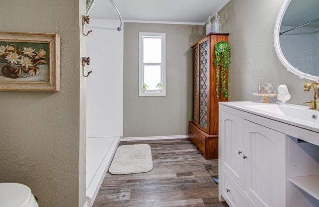 706 Cr 3141 E, Cleveland, TX 77327