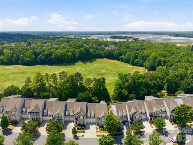 10149 Linksland Drive, Huntersville, NC 28078