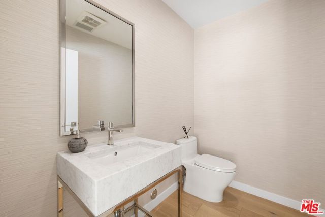 1431 Stradella Road, Los Angeles, CA 90077