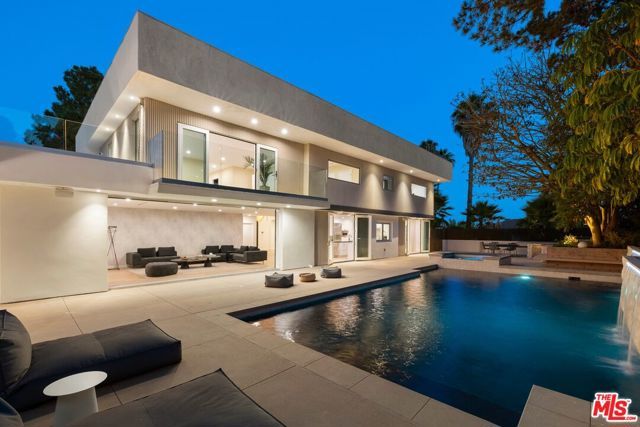 1431 Stradella Road, Los Angeles, CA 90077