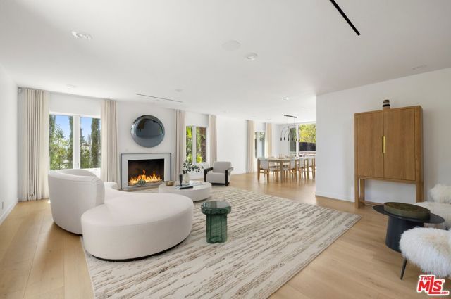 1431 Stradella Road, Los Angeles, CA 90077