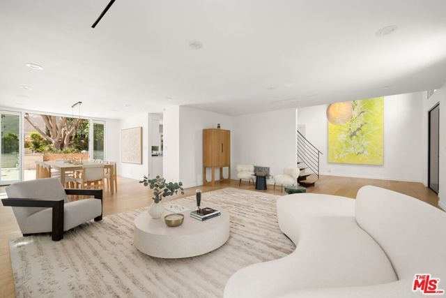 1431 Stradella Road, Los Angeles, CA 90077