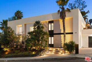 1431 Stradella Road, Los Angeles, CA 90077