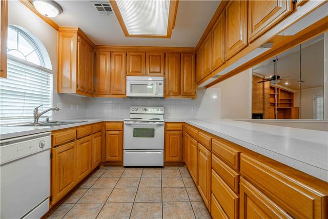 2580 & 2582 E Kantz Drive, Fayetteville, AR 72703