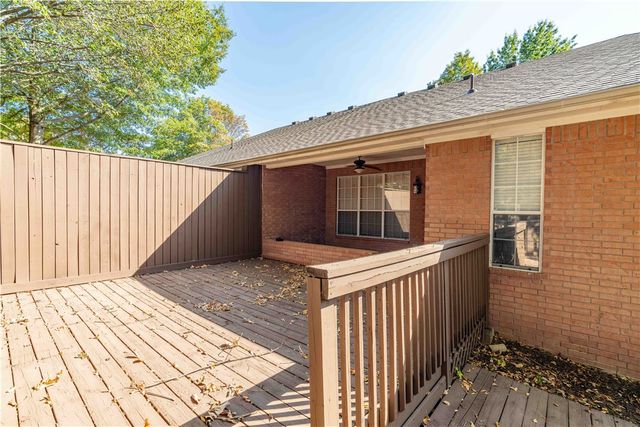 2580 & 2582 E Kantz Drive, Fayetteville, AR 72703