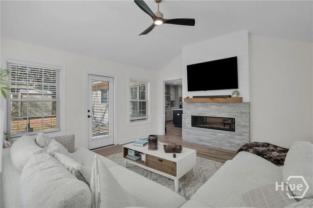 70 Quail Lane, Richmond Hill, GA 31324