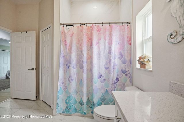 7279 Blackbird Avenue, Weeki Wachee, FL 34613