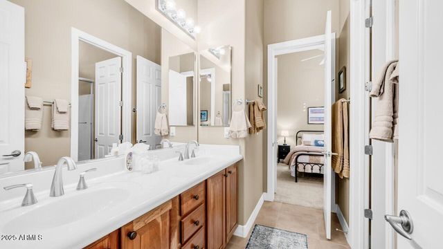 40715 N LONG LANDING Court, Phoenix, AZ 85086