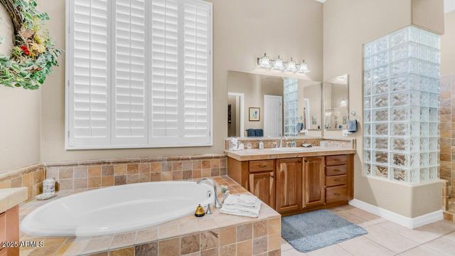 40715 N LONG LANDING Court, Phoenix, AZ 85086