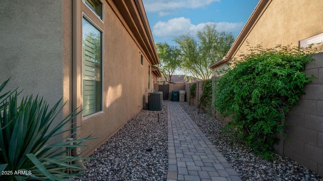40715 N LONG LANDING Court, Phoenix, AZ 85086