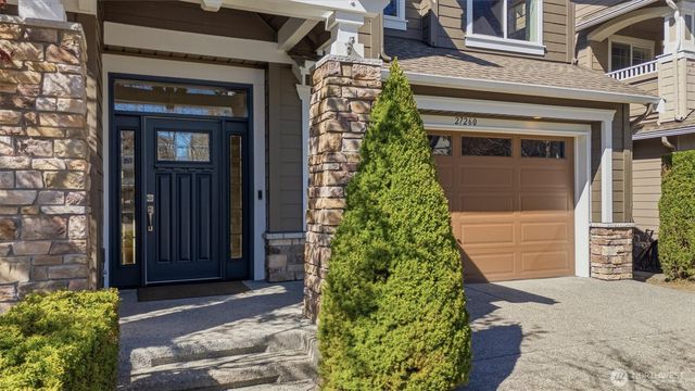 27260 SE 19th Place, Sammamish, WA 98075