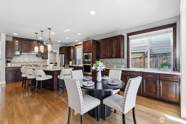 27260 SE 19th Place, Sammamish, WA 98075