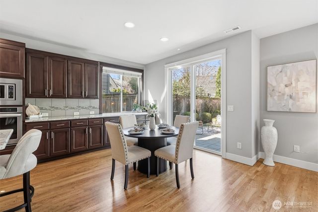 27260 SE 19th Place, Sammamish, WA 98075