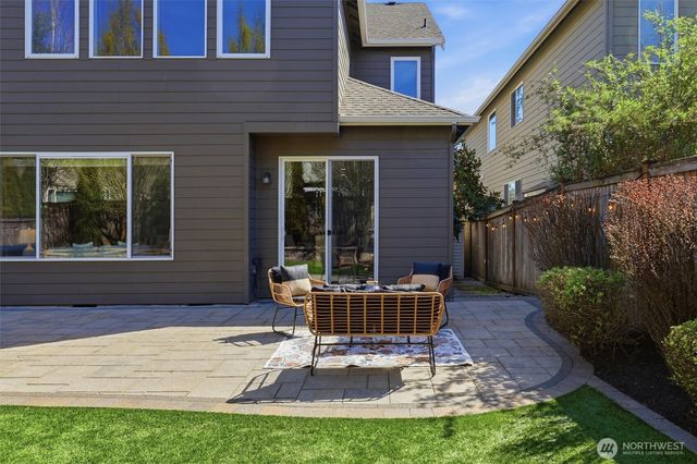 27260 SE 19th Place, Sammamish, WA 98075