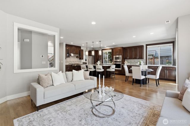 27260 SE 19th Place, Sammamish, WA 98075