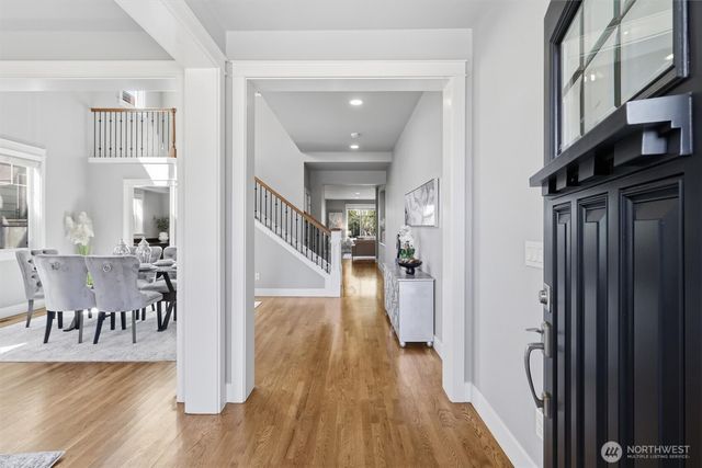 27260 SE 19th Place, Sammamish, WA 98075