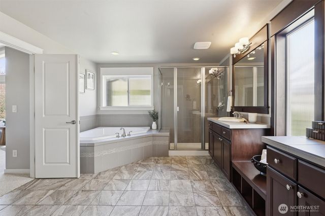 27260 SE 19th Place, Sammamish, WA 98075