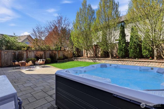 27260 SE 19th Place, Sammamish, WA 98075