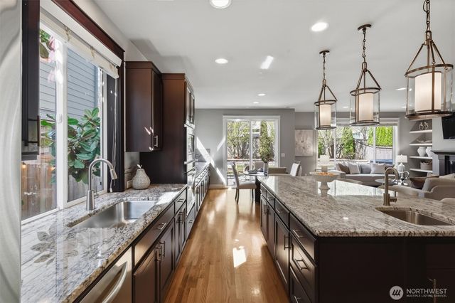27260 SE 19th Place, Sammamish, WA 98075