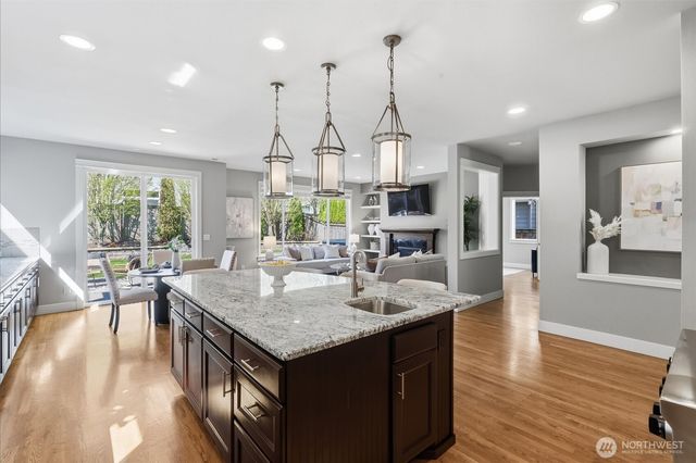 27260 SE 19th Place, Sammamish, WA 98075