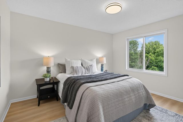 18735 Pennington Avenue, Eden Prairie, MN 55346