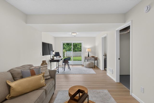 18735 Pennington Avenue, Eden Prairie, MN 55346