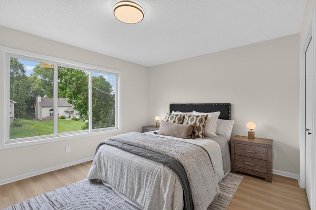 18735 Pennington Avenue, Eden Prairie, MN 55346