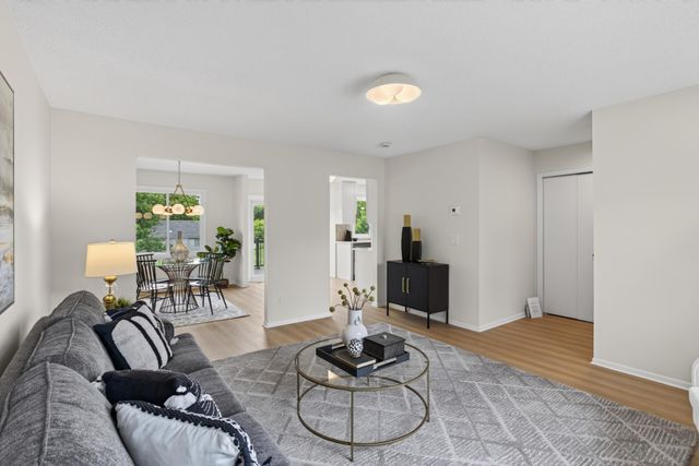 18735 Pennington Avenue, Eden Prairie, MN 55346